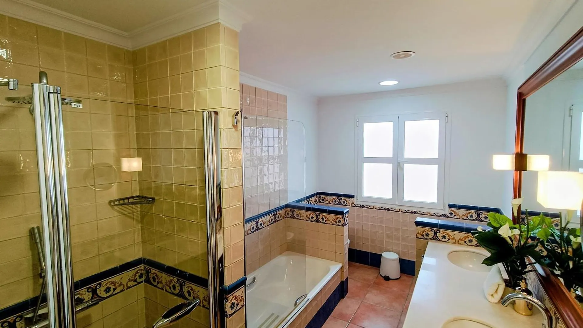 Arguineguin Magnificent 5-Star Very Large Luxury Villa Sea View Jacuzzi And Heated Pool 0*,  ספרד