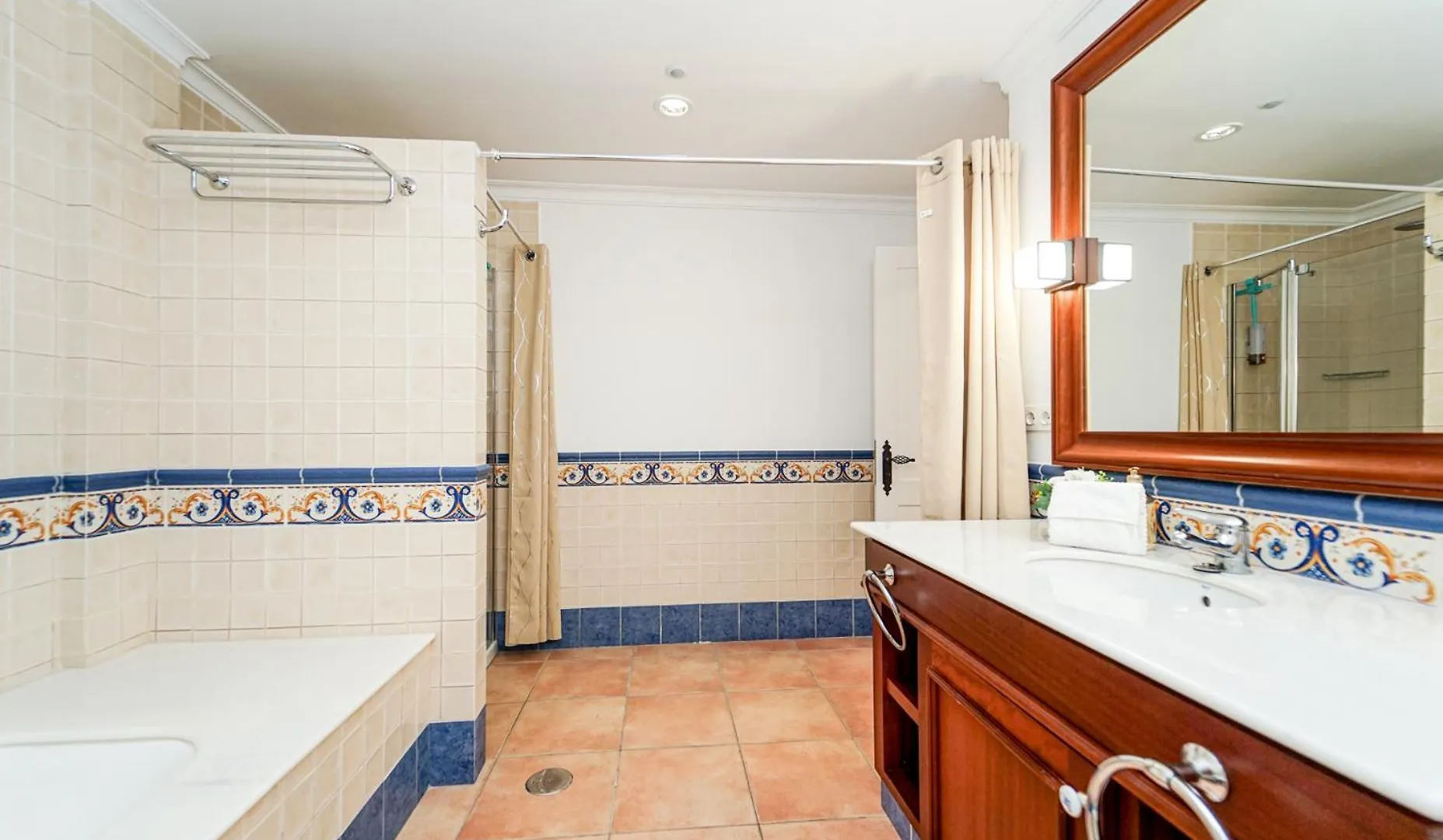 Magnificent 5-Star Very Large Luxury Villa Sea View Jacuzzi And Heated Pool Arguineguin Spain
