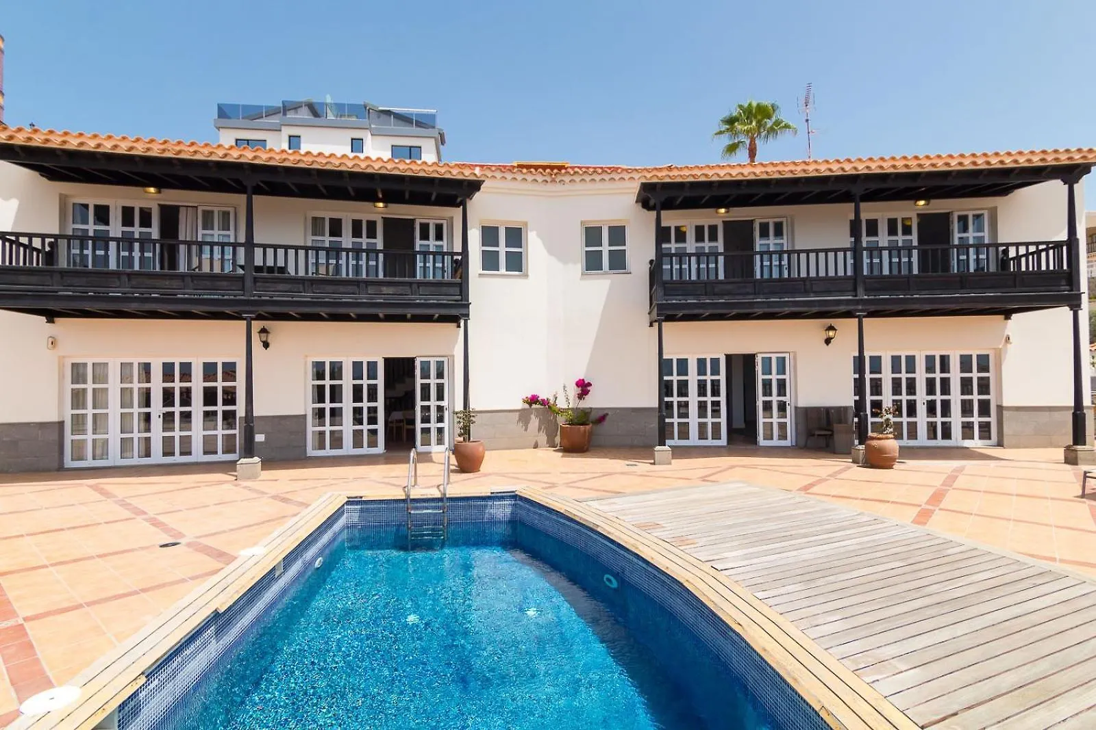 Magnificent 5-Star Very Large Luxury Villa Sea View Jacuzzi And Heated Pool contacts